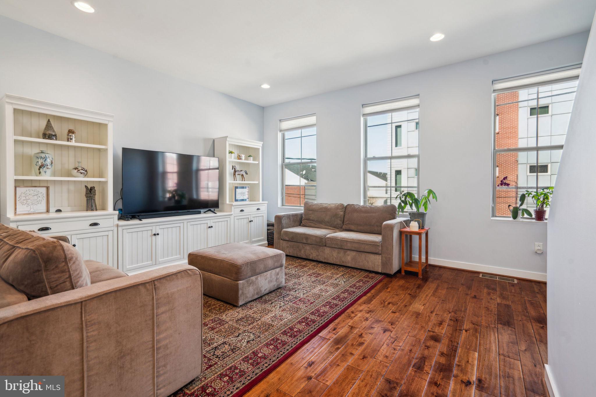 402 Reed Street Philadelphia, PA 19147 - Photo 8 of 27 Gallery Image 8
