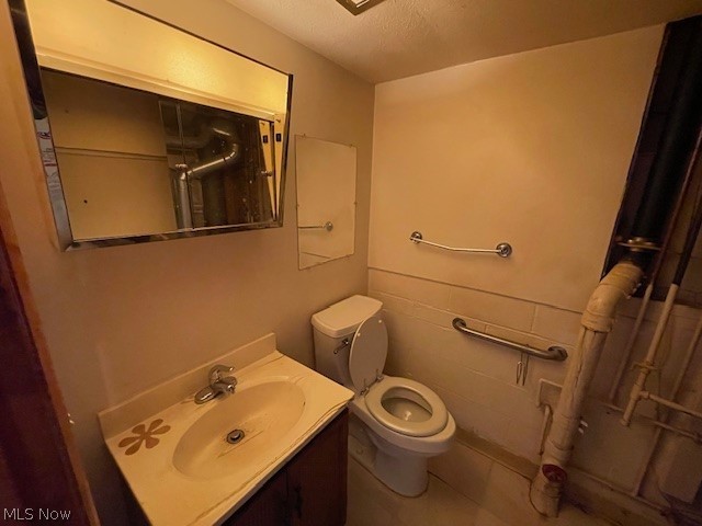 4036 North Leavitt Road Lorain, OH 44053 - Photo 10 of 18 Lower level half bath