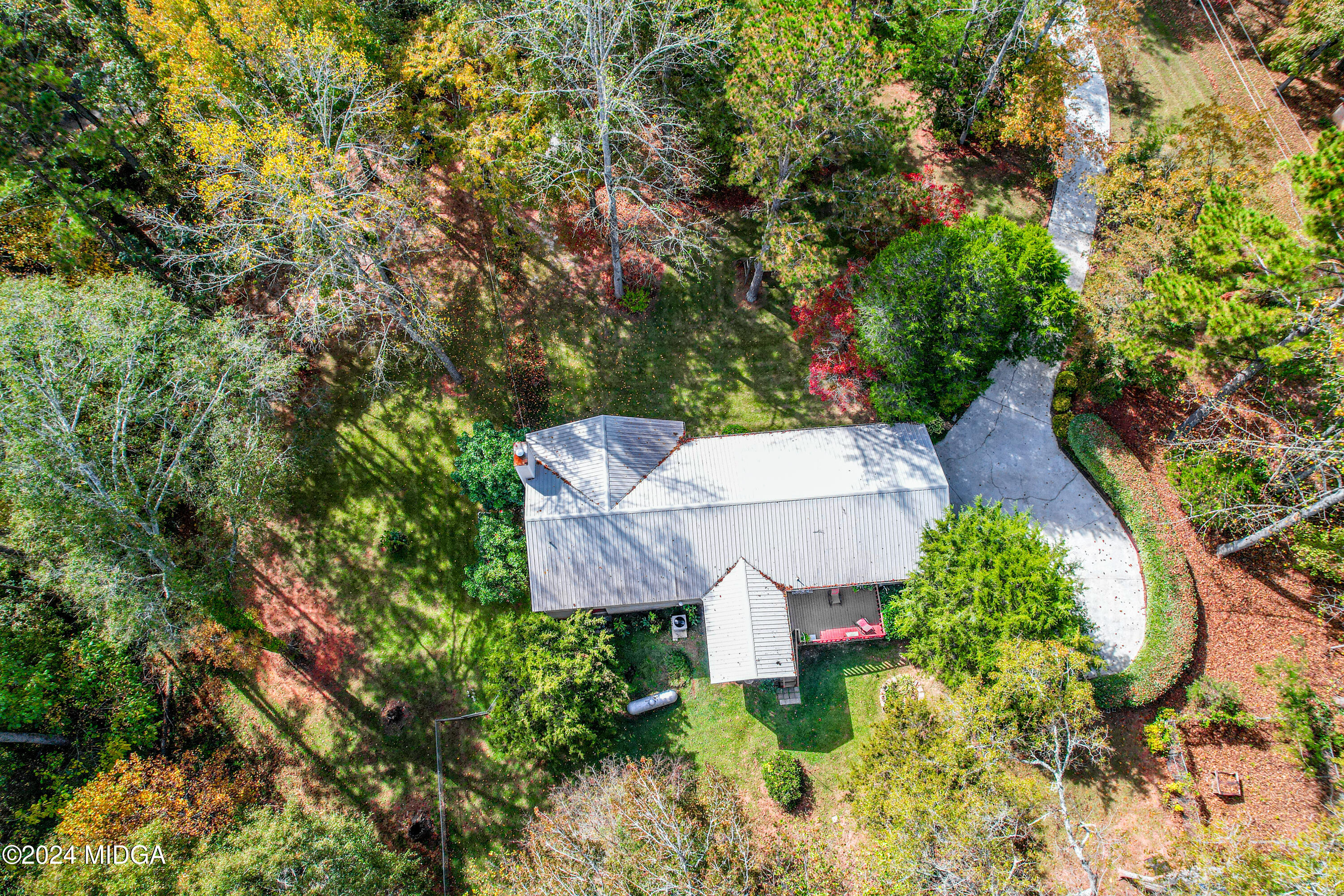 112 Whitehead Place Gray, GA 31032 - Photo 34 of 36 an aerial view of a house with yard and outdoor seating
