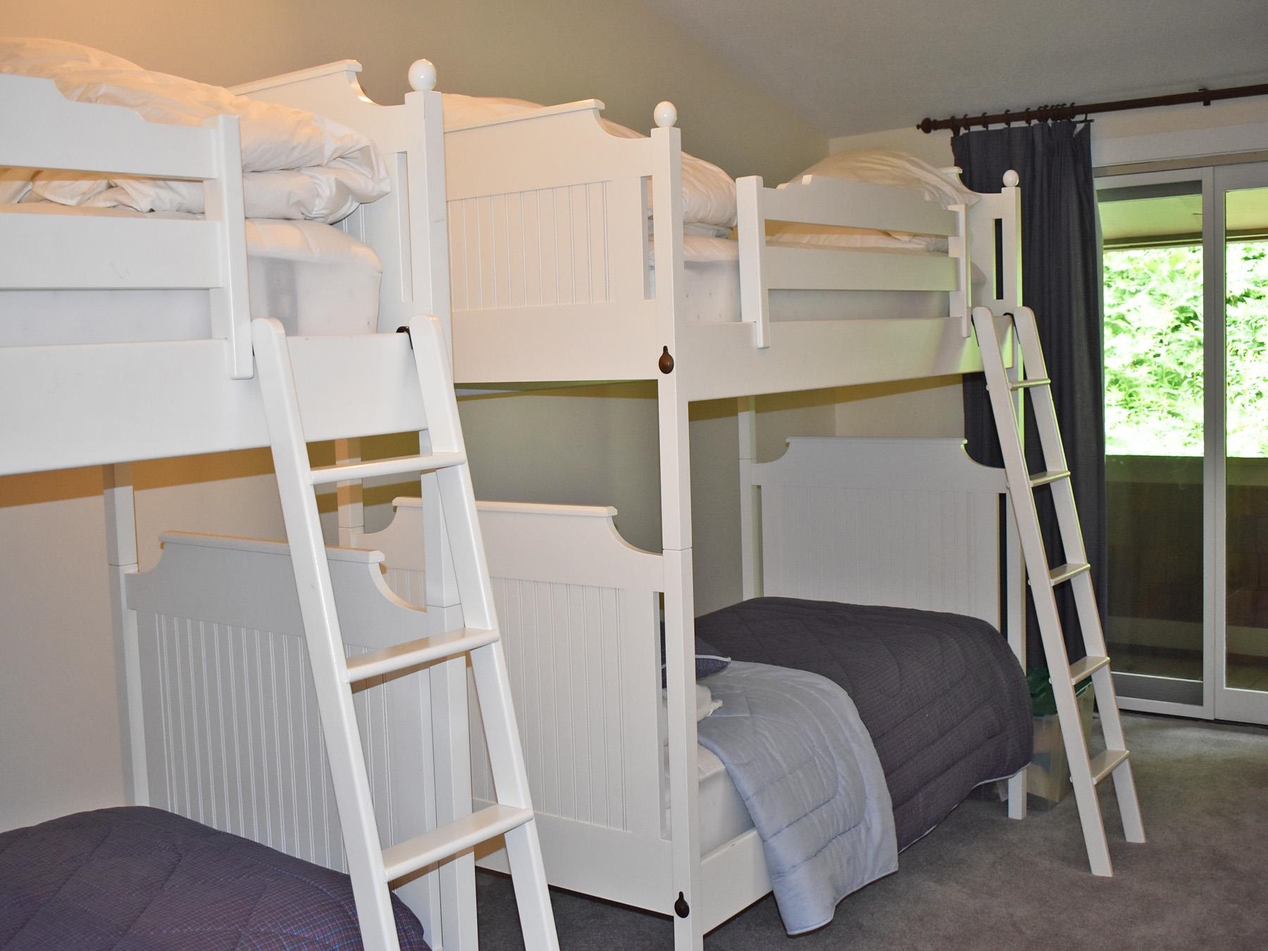 105 Forum Drive, Unit 16 Warren, VT 05674 - Photo 13 of 19