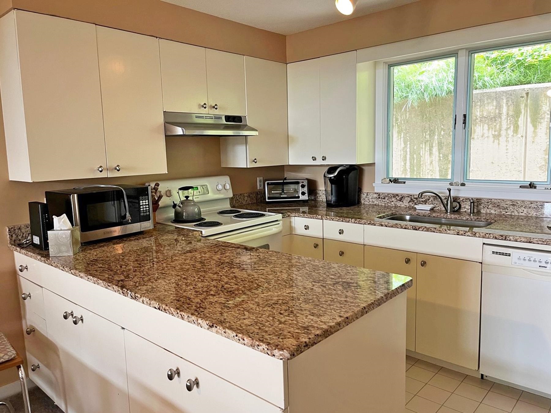 105 Forum Drive, Unit 16 Warren, VT 05674 - Photo 2 of 19