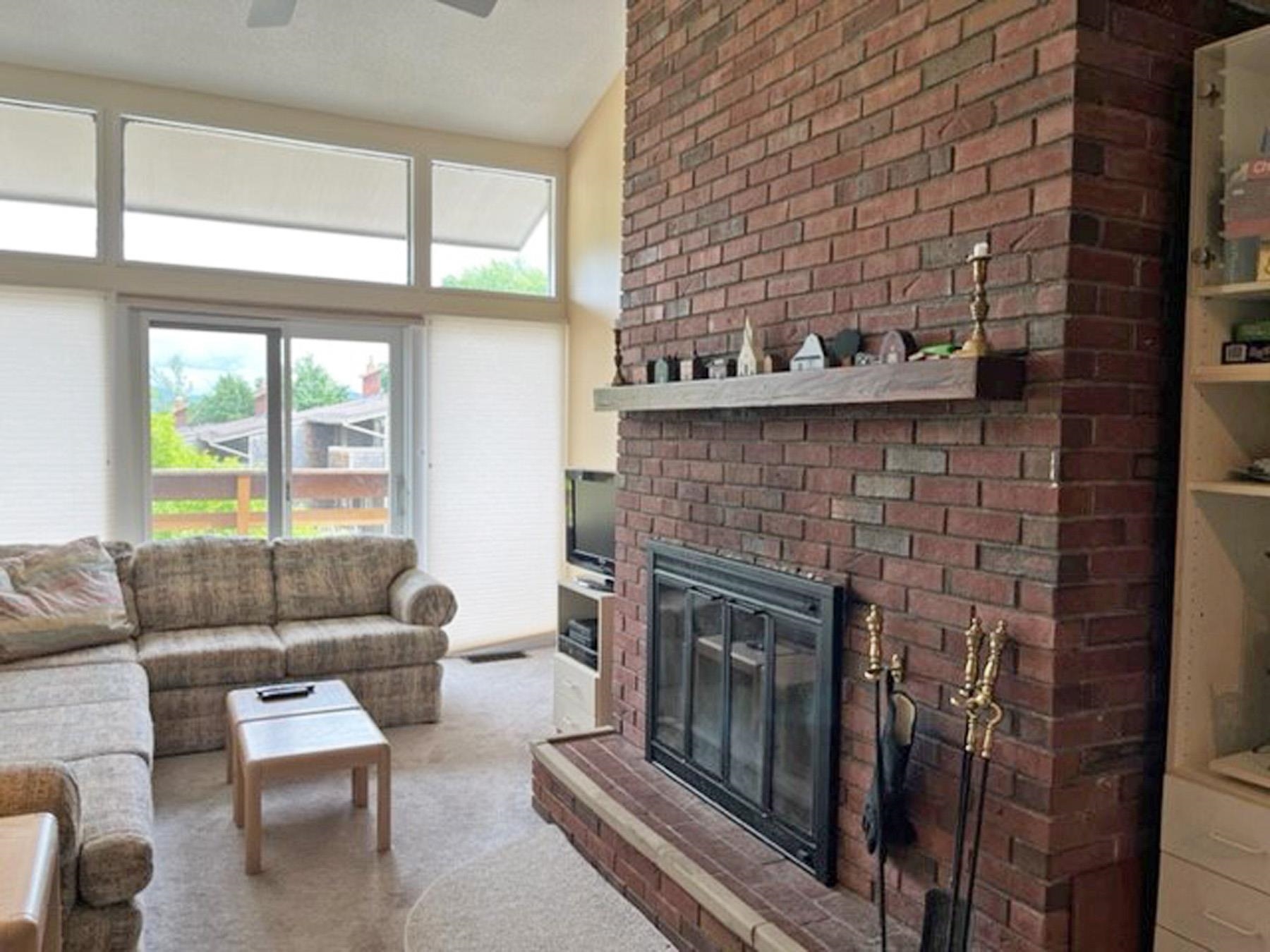 105 Forum Drive, Unit 16 Warren, VT 05674 - Photo 4 of 19