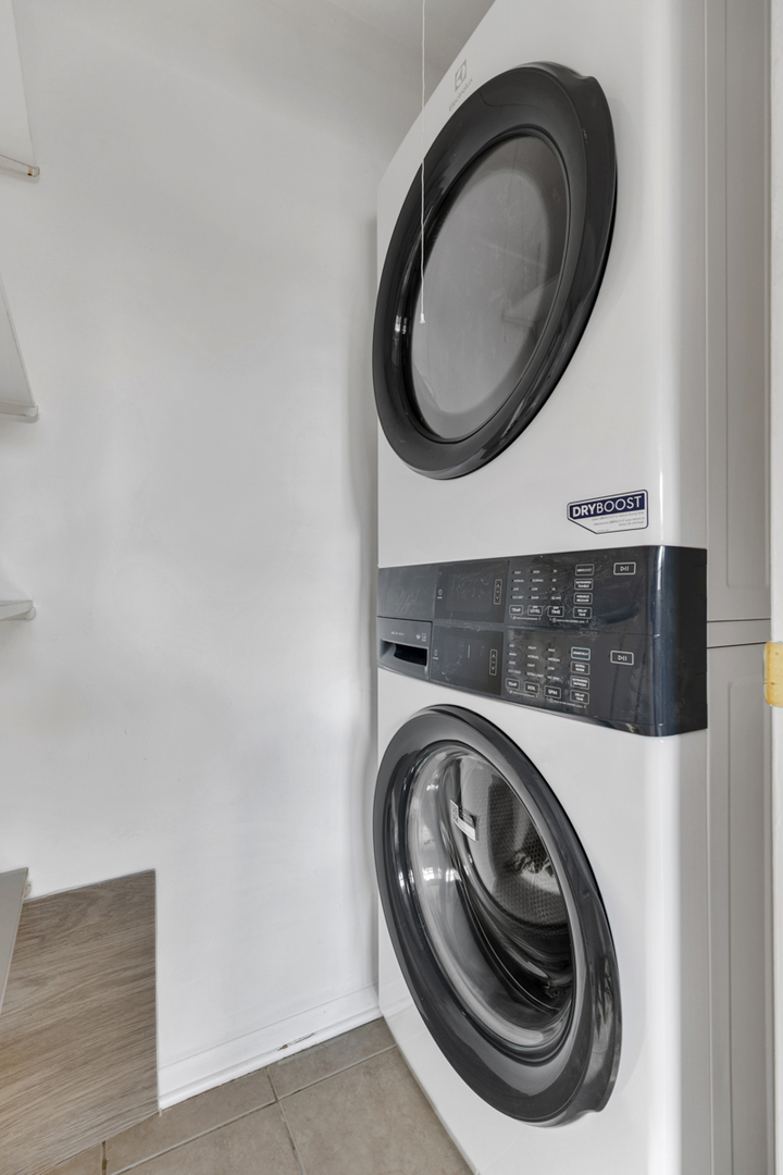 1347 Perry Street, Unit 4 Des Plaines, IL 60016 - Photo 11 of 15