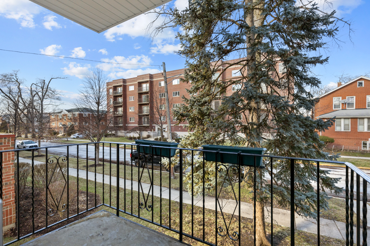 1347 Perry Street, Unit 4 Des Plaines, IL 60016 - Photo 12 of 15