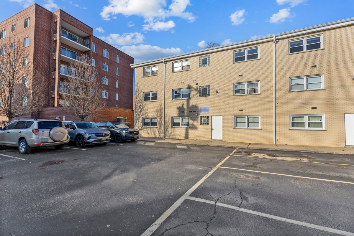 1347 Perry Street, Unit 4 Des Plaines, IL 60016 - Photo 14 of 15