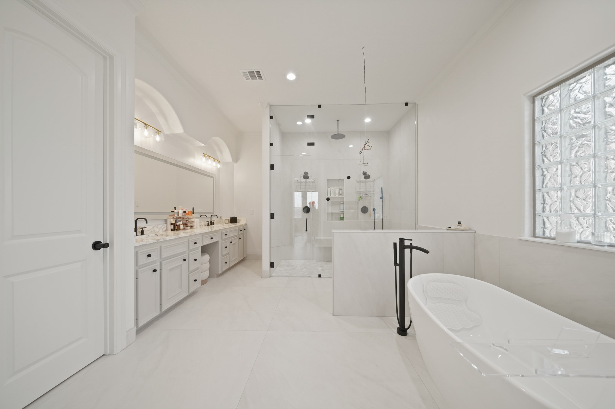 3515 County Road 62 Rosharon, TX 77583 - Photo 25 of 50 Double sinks and vanity area