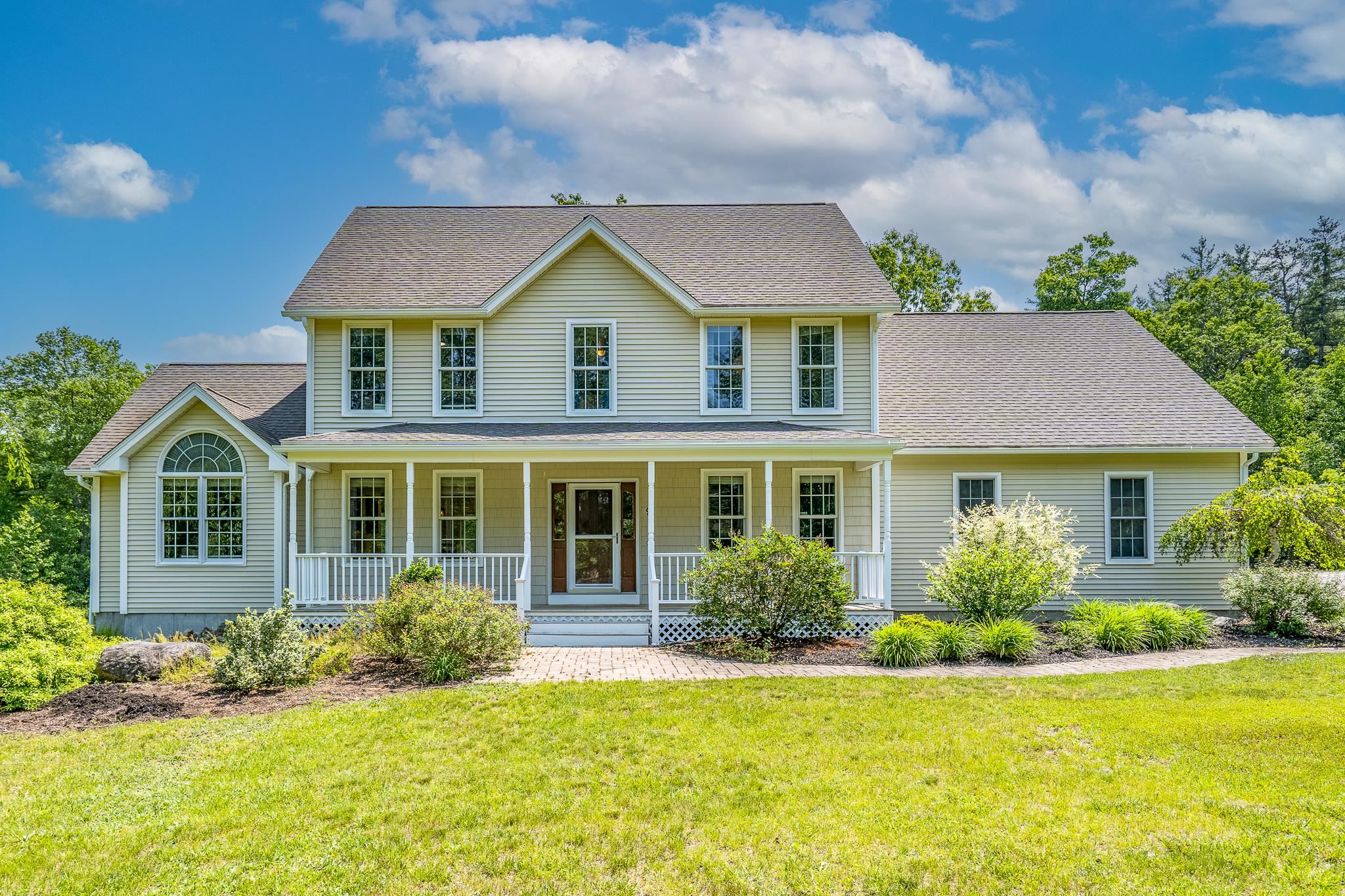 91 Seaverns Bridge Road Amherst, NH 03031 - Photo 1 of 51 Gallery Image 1