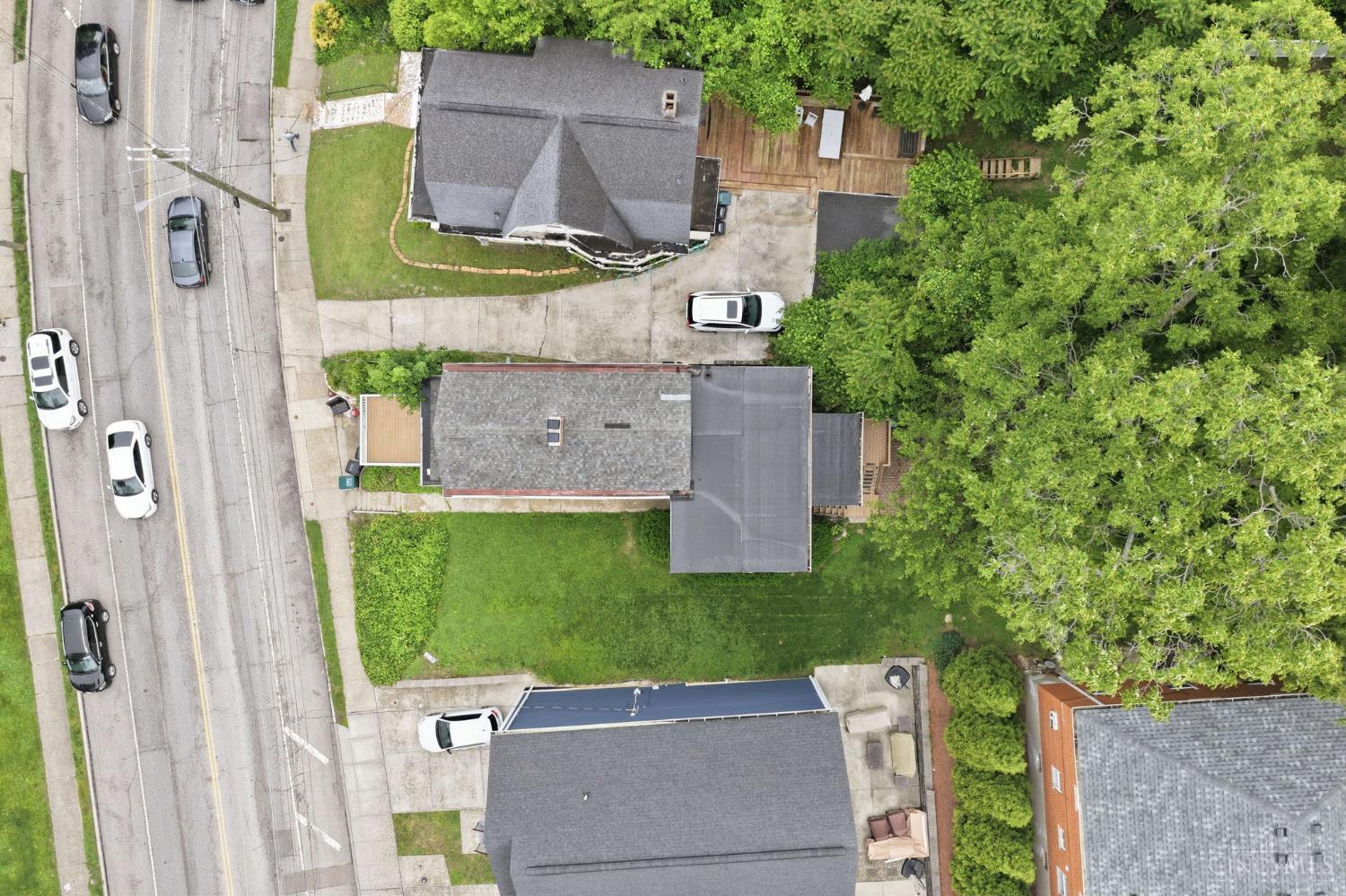 3262 Linwood Avenue Cincinnati, OH 45208 - Photo 51 of 53