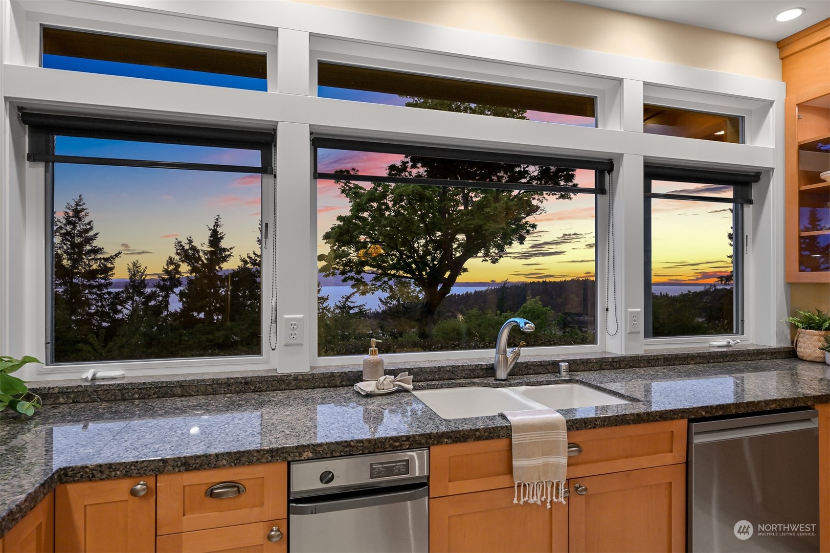 1376 Chuckanut Drive Bellingham, WA 98229 - Photo 16 of 46