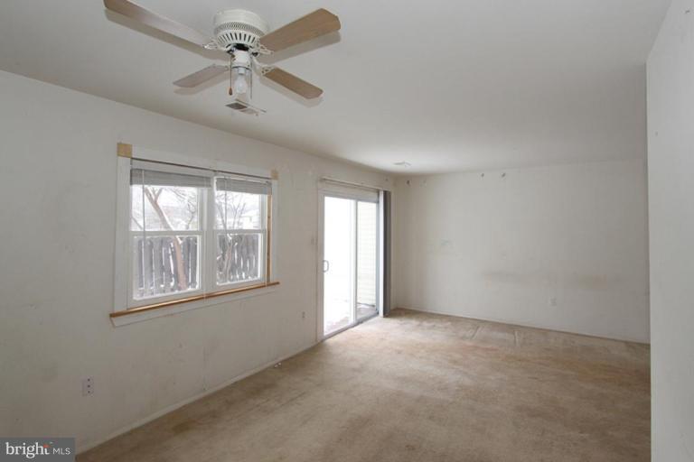 196 North Cottage Road Sterling, VA 20164 - Photo 6 of 20 Dining Room