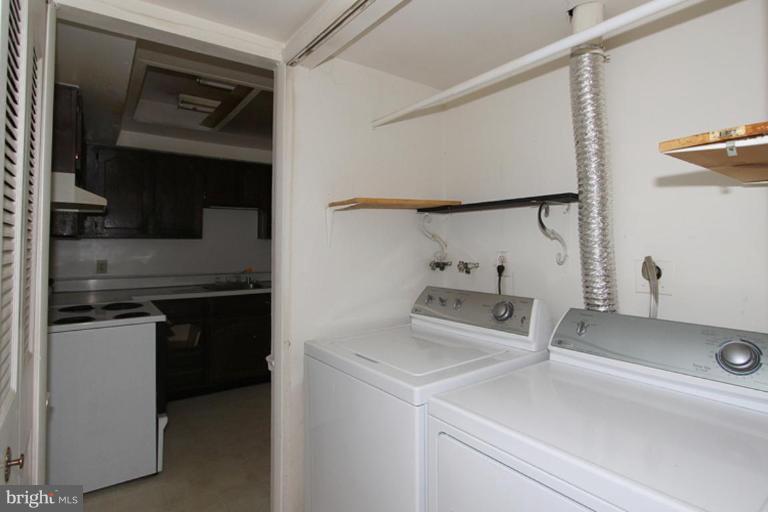 196 North Cottage Road Sterling, VA 20164 - Photo 9 of 20 Laundry Area 1