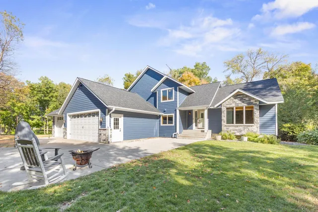 $639,900 | 2770 11th Street Northwest, Buffalo, MN 55313