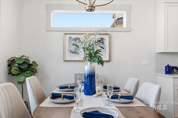 $619,900 | 983 East Crescendo Street, Meridian, ID 83642