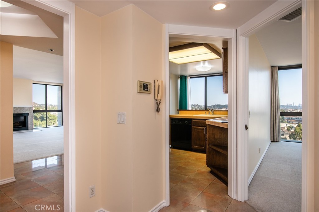 222 Monterey Road, Unit 805 Glendale, CA 91206 - Photo 11 of 49