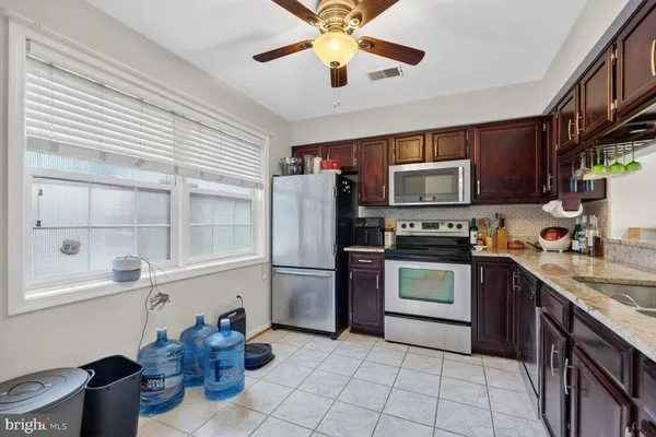 $530,000 | 939 South Scott Street, Unit 1, Arlington, VA 22204