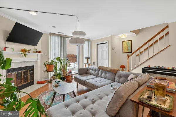 $530,000 | 939 South Scott Street, Unit 1, Arlington, VA 22204