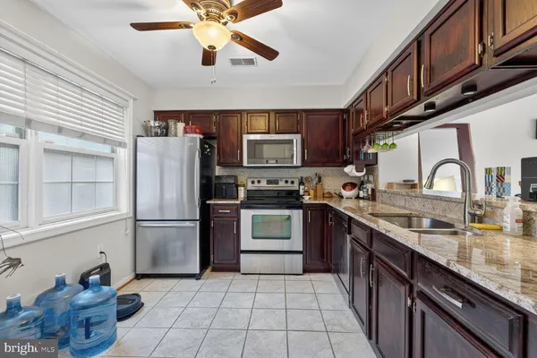 $530,000 | 939 South Scott Street, Unit 1, Arlington, VA 22204