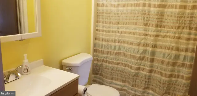 $1,800 | 212 Bell Ringer Court, Newark, DE 19702