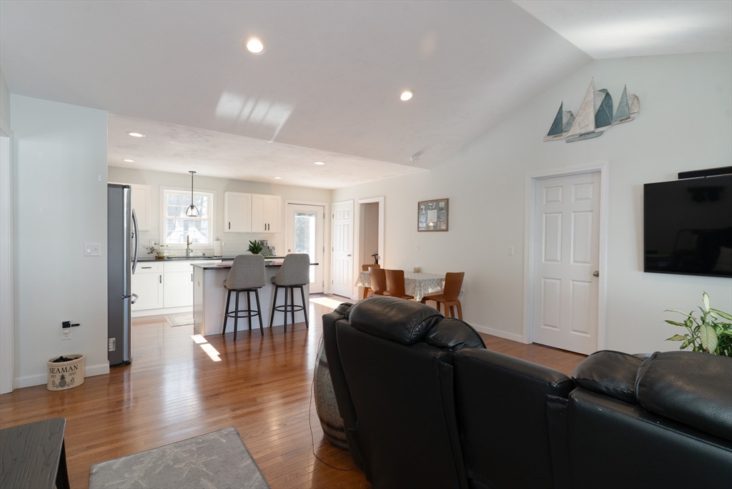 36 Nelson Street Warren, MA 01083 - Photo 12 of 35