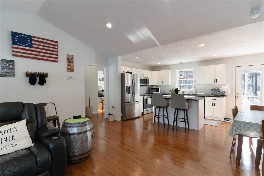 36 Nelson Street Warren, MA 01083 - Photo 4 of 35