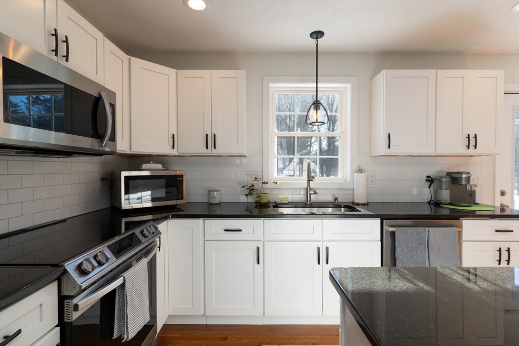 36 Nelson Street Warren, MA 01083 - Photo 6 of 35