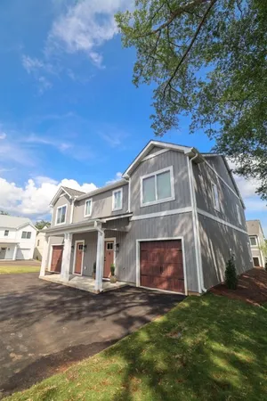 $2,100 | 506 Tarrant Street, Unit A, Central, SC 29630