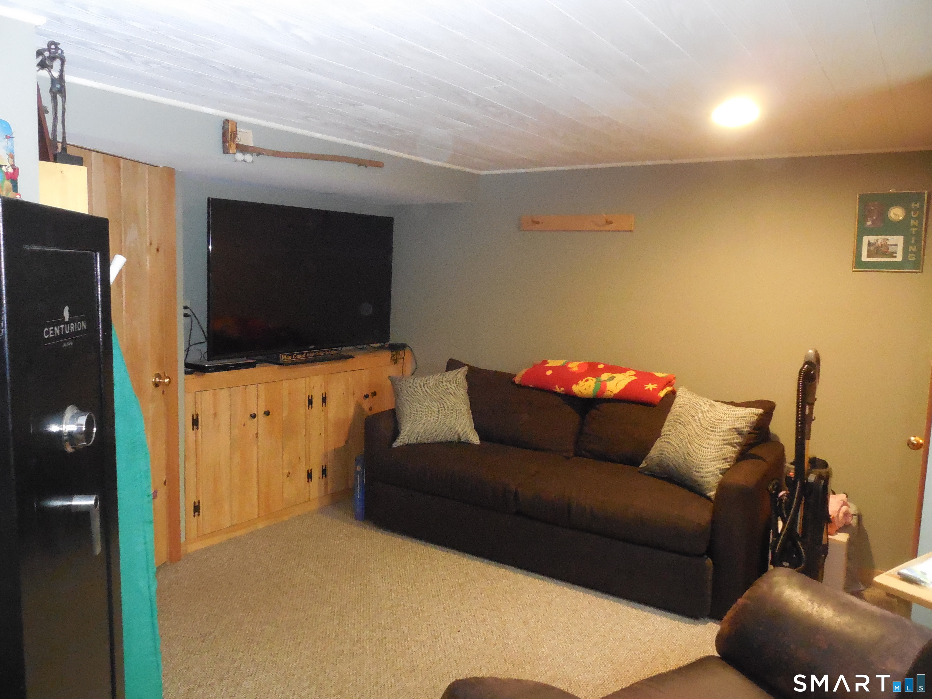 200 Douglas Drive Meriden, CT 06451 - Photo 19 of 24