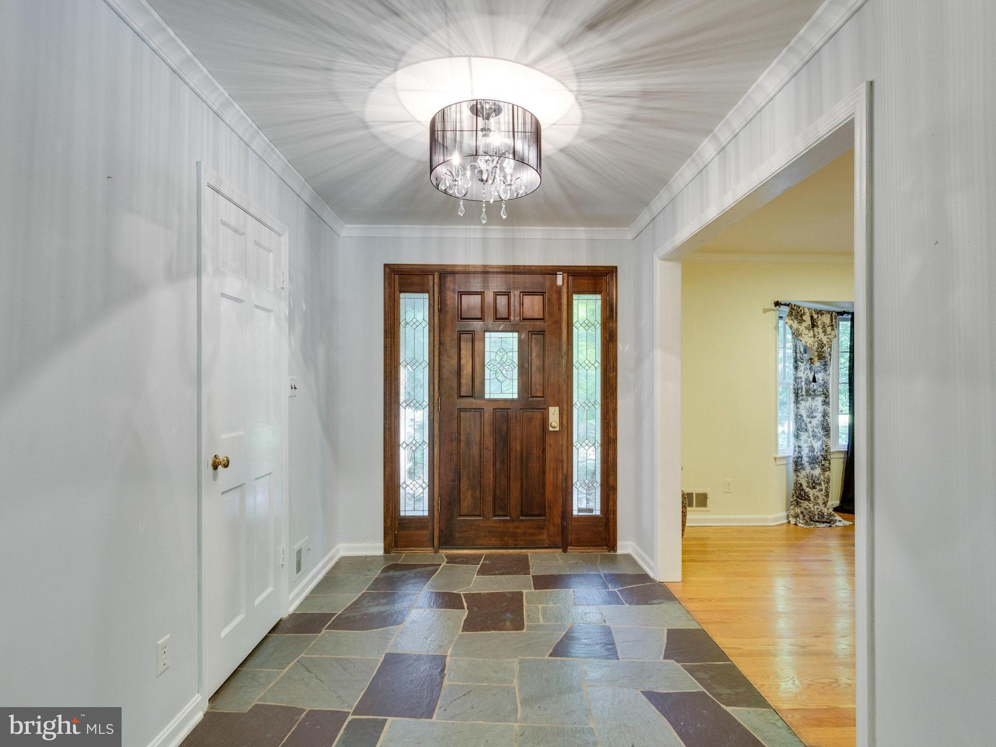 8501 Brook Road McLean, VA 22102 - Photo 4 of 29 Foyer