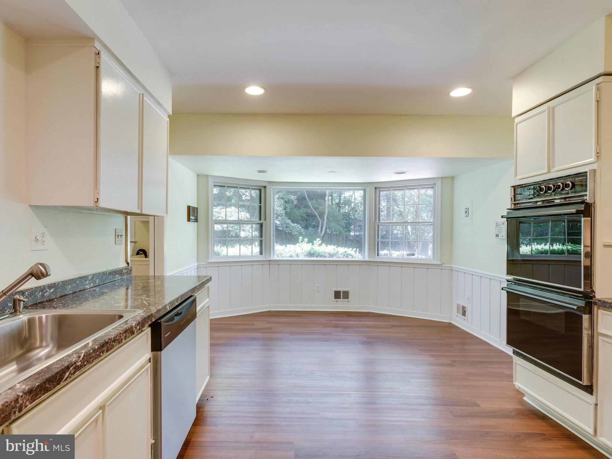 8501 Brook Road McLean, VA 22102 - Photo 9 of 29 Kitchen