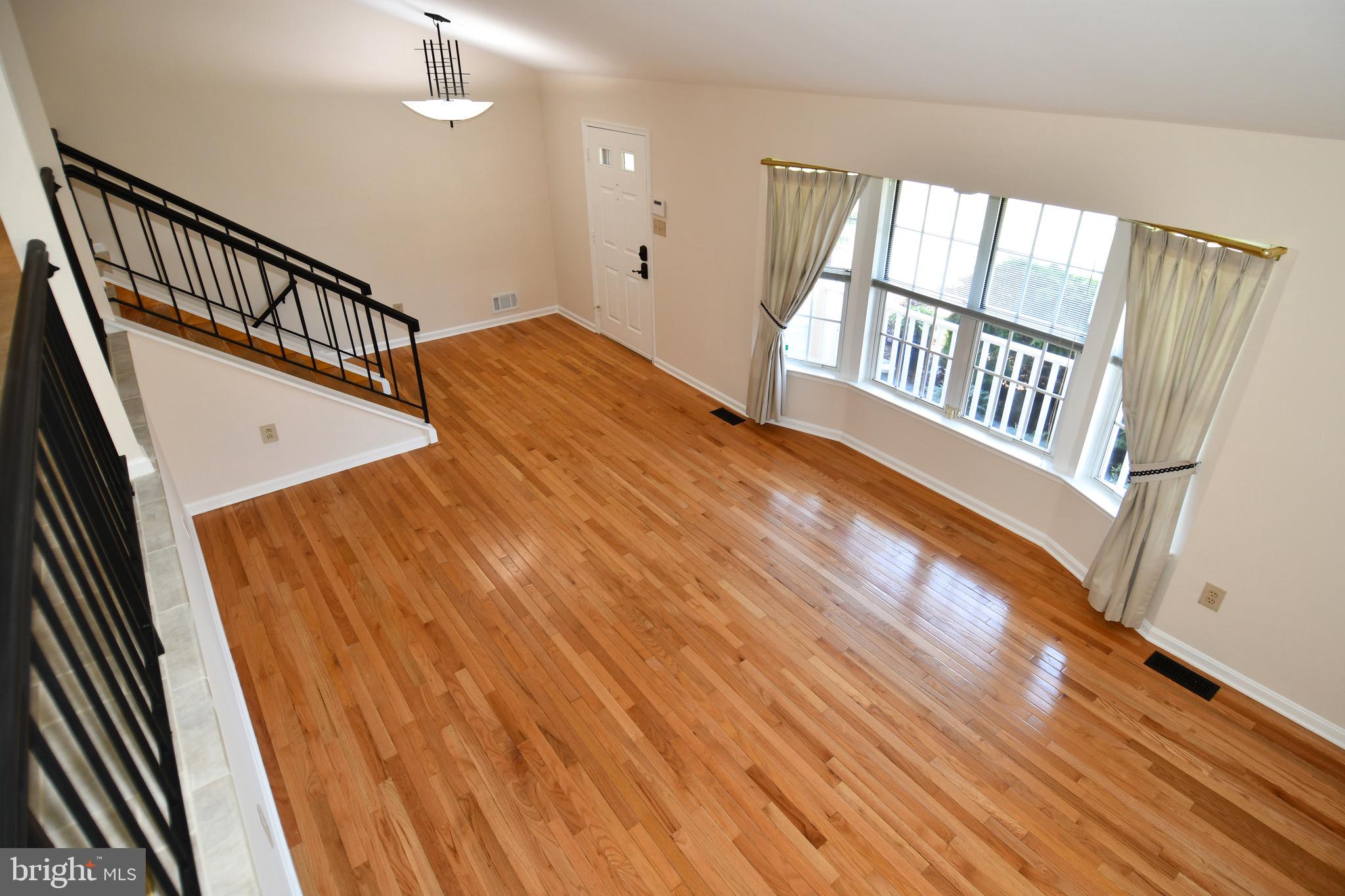 11061 Tottenham Lane Reston, VA 20194 - Photo 14 of 89