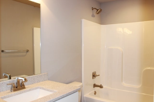 4928 Raleigh Lane Iowa City, IA 52245 - Photo 19 of 23 Gallery Image 19