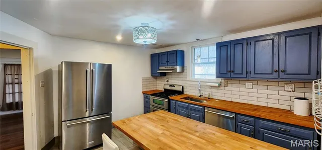 $227,900 | 3112 Edgewood Drive, High Ridge, MO 63049