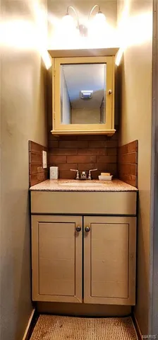 $227,900 | 3112 Edgewood Drive, High Ridge, MO 63049