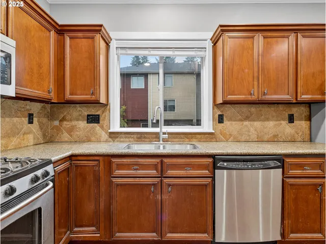 $410,000 | 416 Northeast Patricia Ann Place, Hillsboro, OR 97006