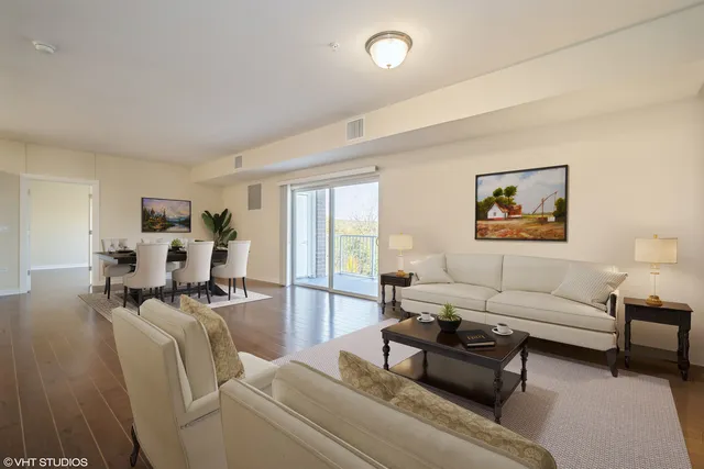 $227,218 | 2150 Founders Drive, Unit 234, Northbrook, IL 60062