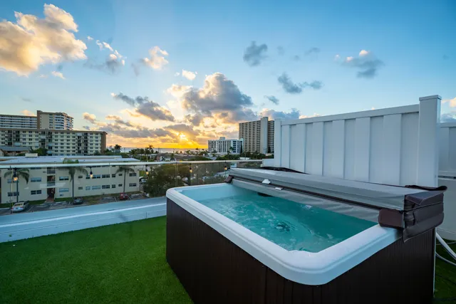 $5,990,000 | 1000 North Riverside Drive, Pompano Beach, FL 33062