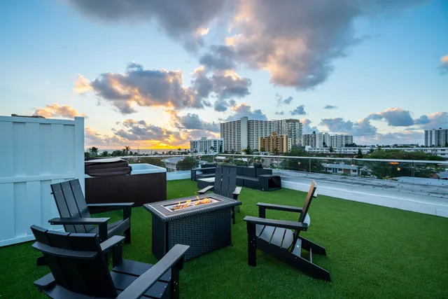 $5,990,000 | 1000 North Riverside Drive, Pompano Beach, FL 33062