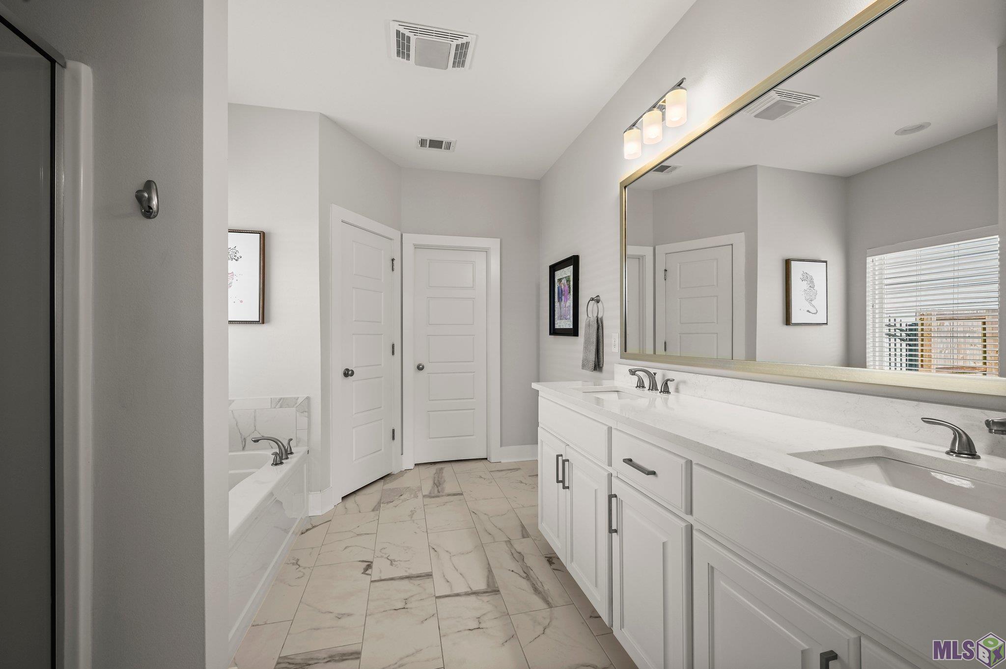 14435 Wally Way Baton Rouge, LA 70810 - Photo 11 of 23 Primary Bath