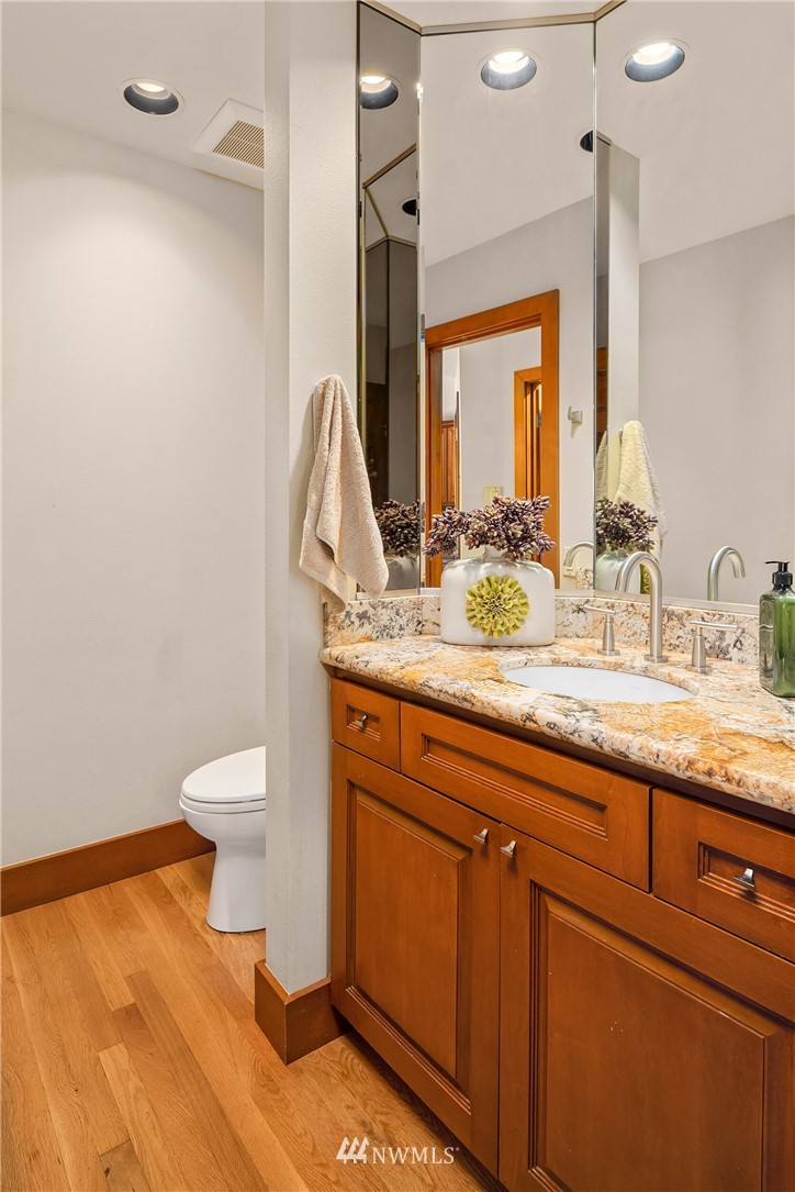 16005 Inglewood Road Northeast Kenmore, WA 98028 - Photo 20 of 39 a utility room with closet and washer