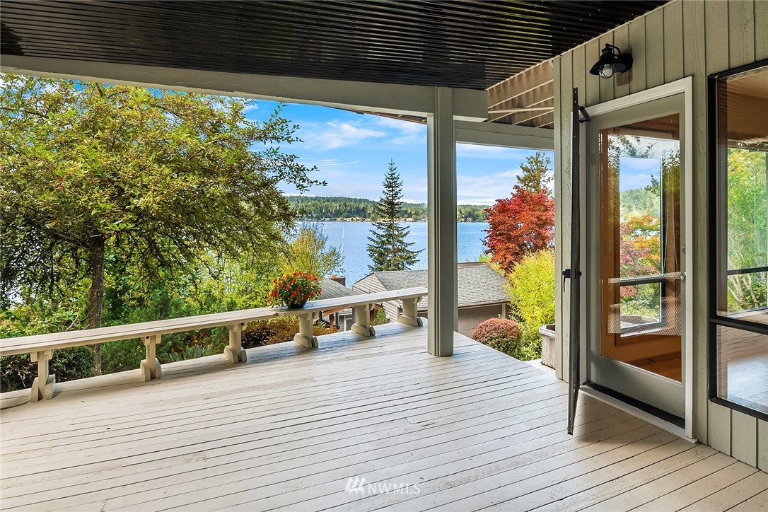 16005 Inglewood Road Northeast Kenmore, WA 98028 - Photo 33 of 39 a view of a balcony with wooden floor