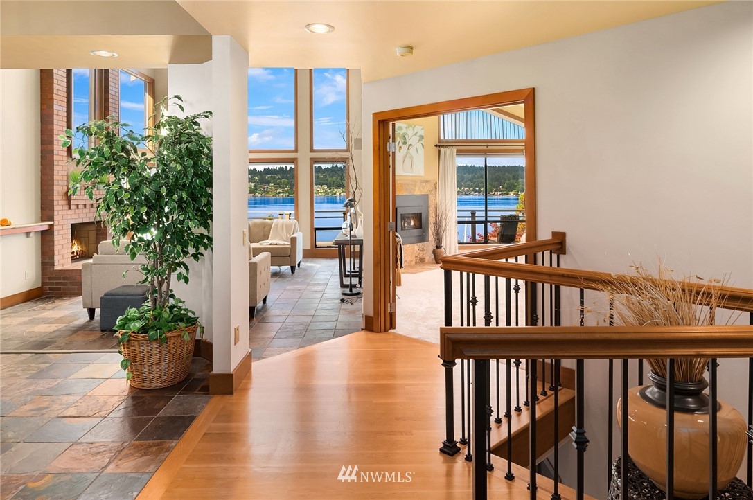 16005 Inglewood Road Northeast Kenmore, WA 98028 - Photo 10 of 39 a view of a balcony