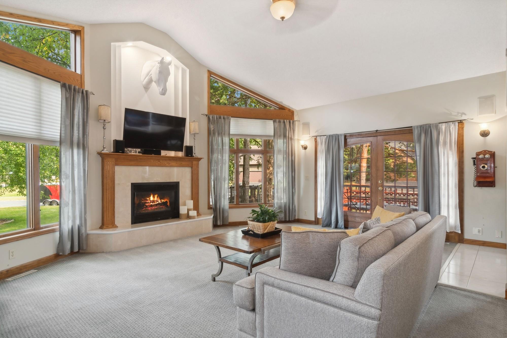 3661 Ashbury Road Eagan, MN 55122 - Photo 3 of 22 Gallery Image 3