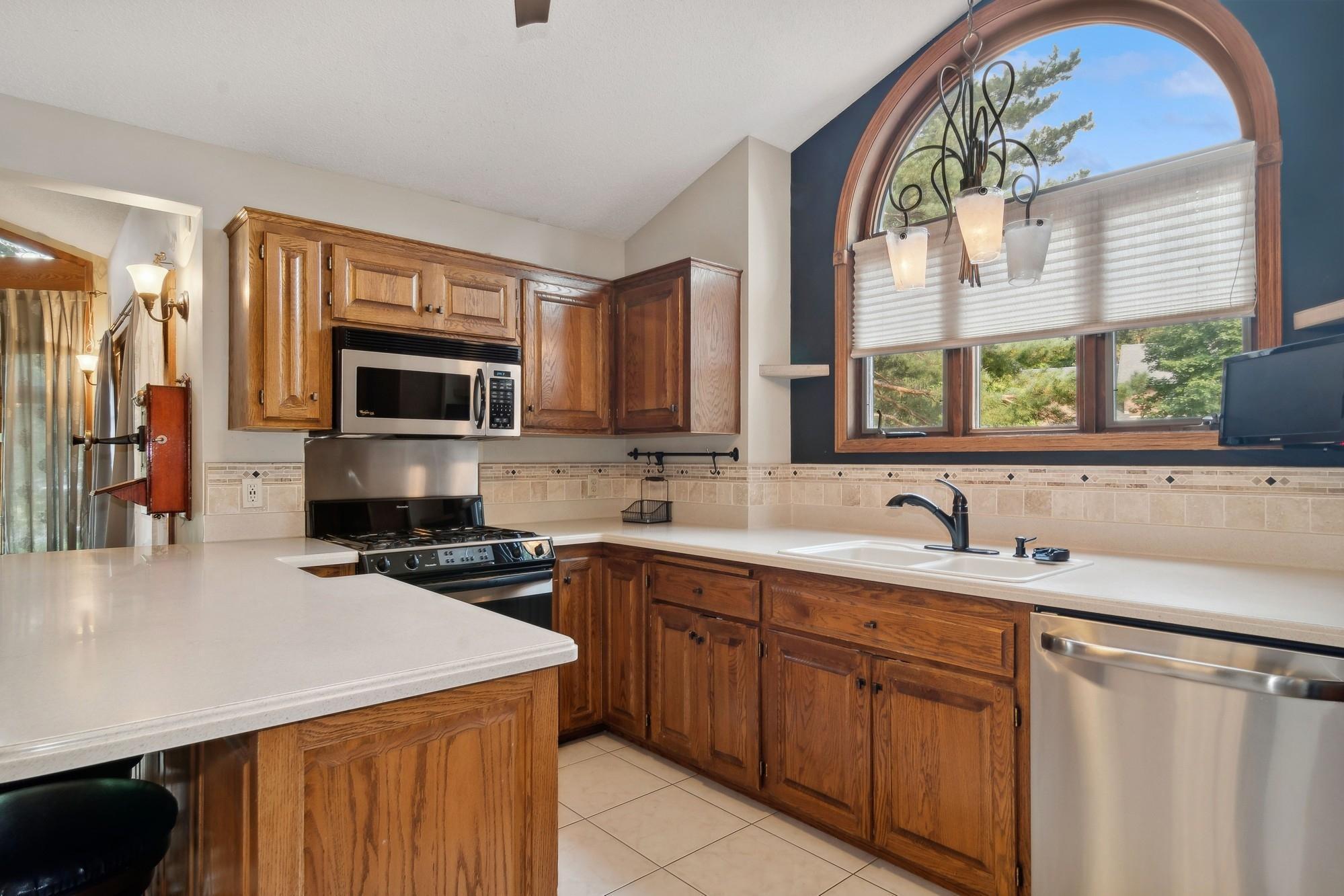 3661 Ashbury Road Eagan, MN 55122 - Photo 8 of 22 Gallery Image 8