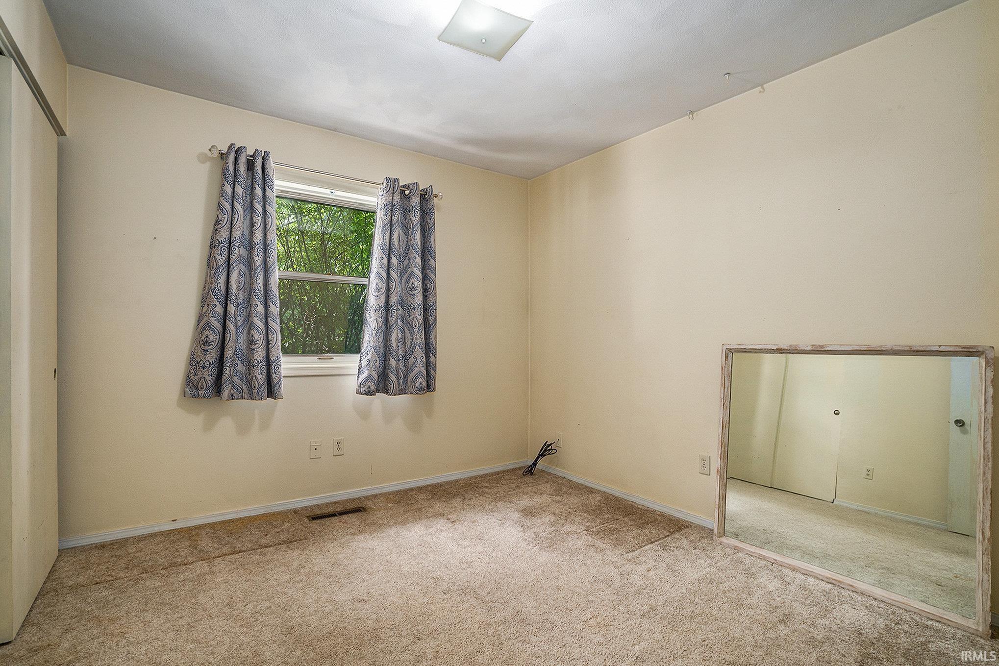 17411 Woodhurst Road Granger, IN 46530 - Photo 17 of 28 Gallery Image 17