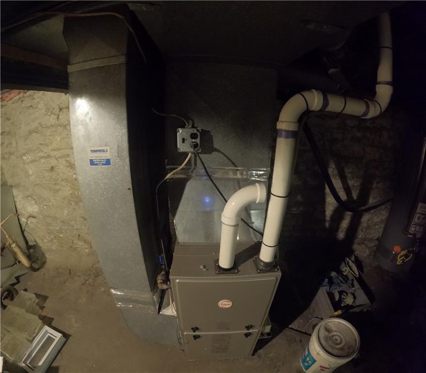 2345 Atmore Street Pittsburgh, PA 15212 - Photo 13 of 17 a view of entryway