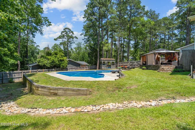 $450,000 | 140 1 Down Street, Southern Pines, NC 28387