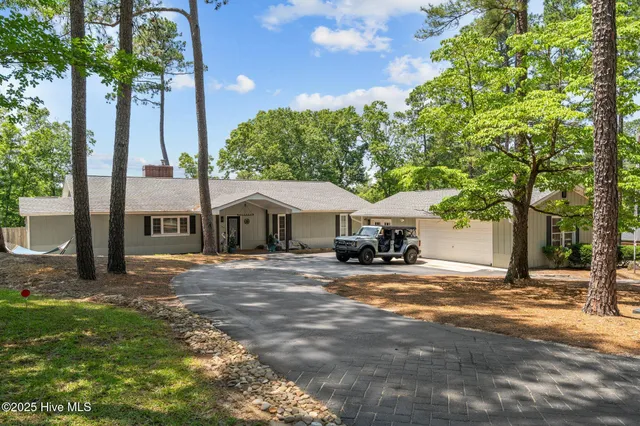 $450,000 | 140 1 Down Street, Southern Pines, NC 28387