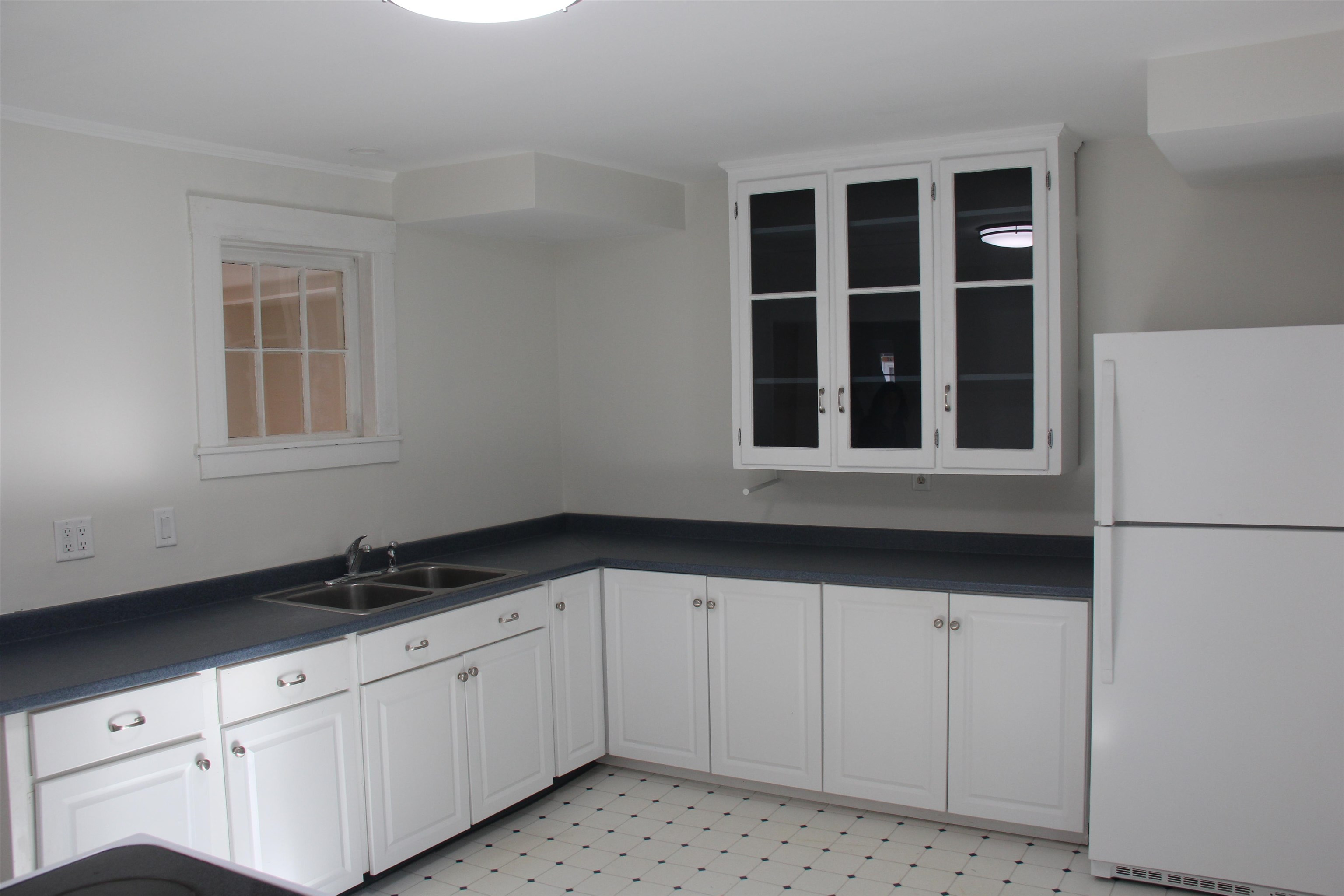 17-19 Thompson Street Concord, NH 03301 - Photo 2 of 20