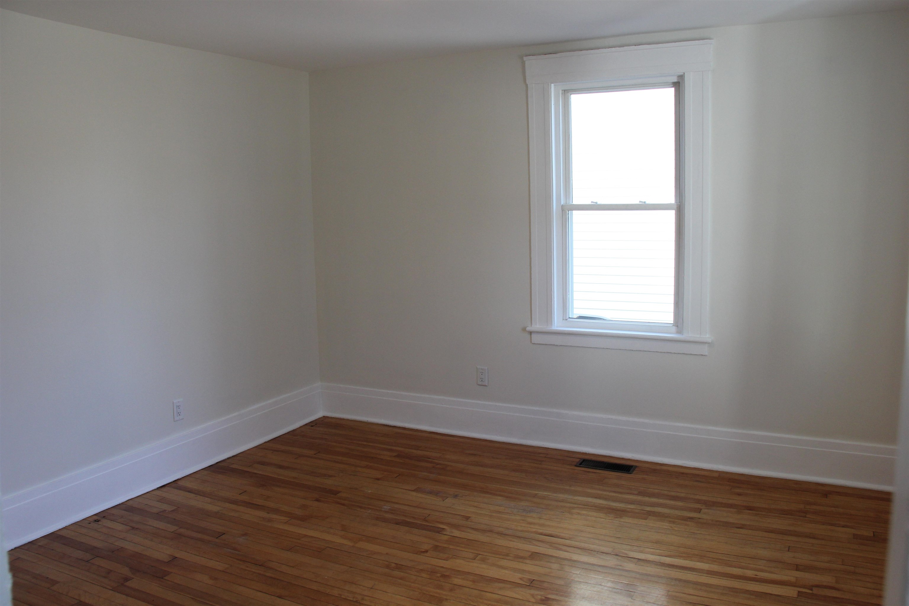 17-19 Thompson Street Concord, NH 03301 - Photo 5 of 20