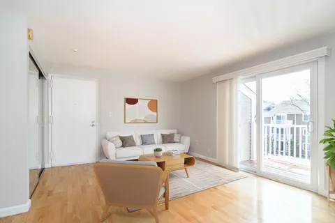 $425,000 | 6 Post Oak Lane, Unit 9, Natick, MA 01760